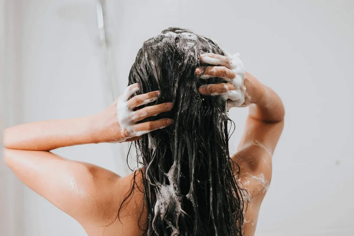 Het belang van goede haarverzorging na de douche
